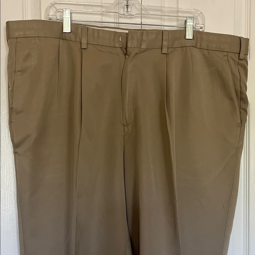 Dockers Men's Khaki Chinos